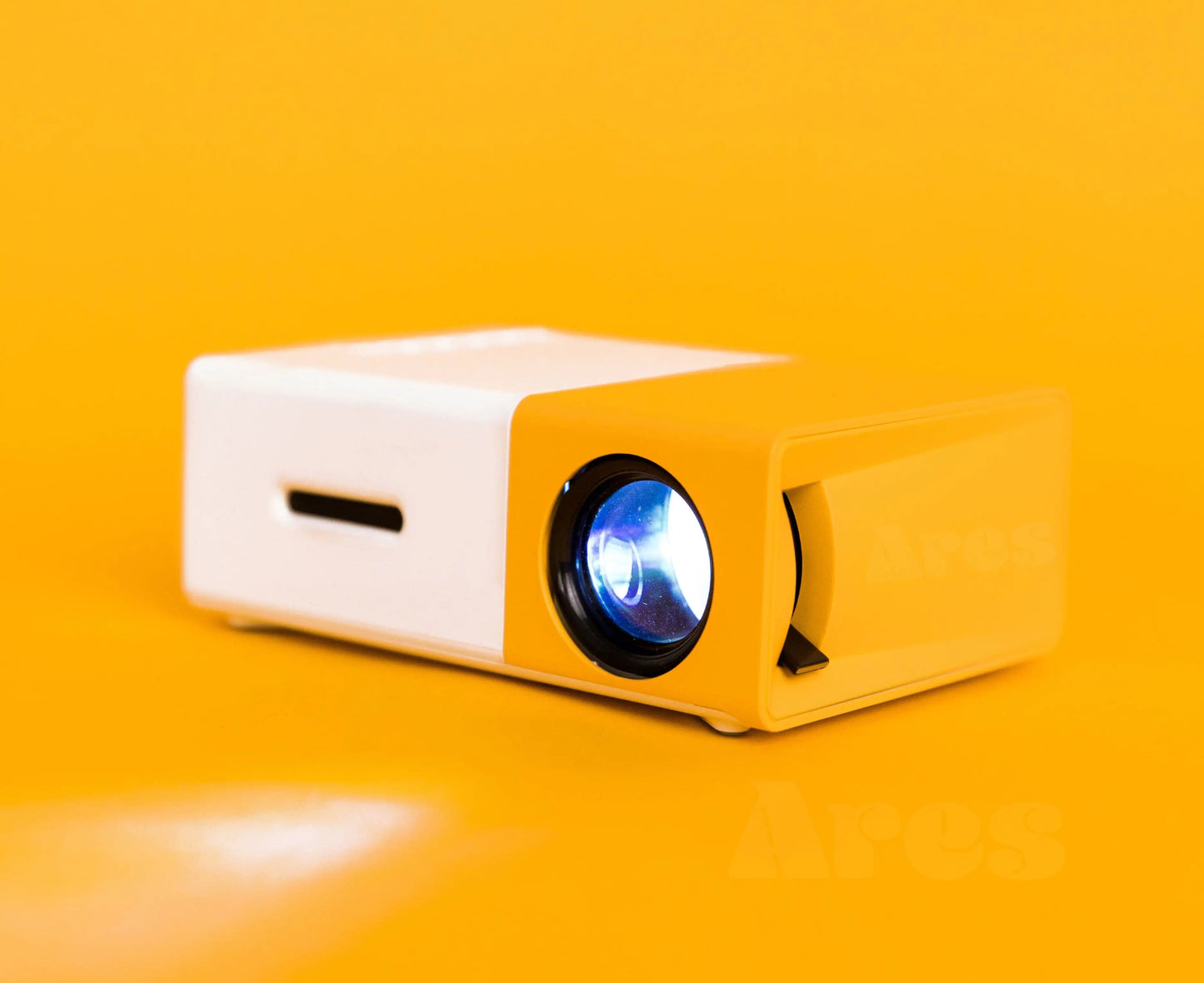 Ultra HD Mini Projector – Portable Entertainment & Presentation Solution - Ultimate Online Deals